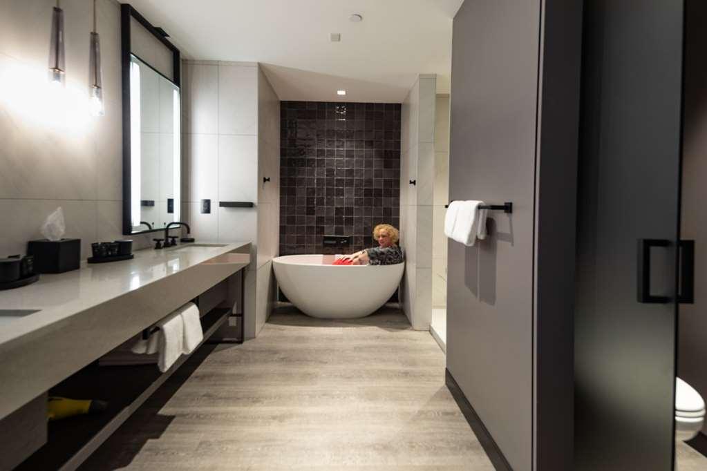 Hyatt Centric Charlotte Southpark Hotel Room photo